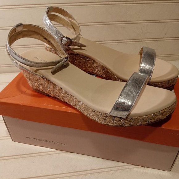 New With  Box Touch Ups Bailey Ankle Strap Wedge Sandal Silver Shimmer  8 M - Picture 1 of 5
